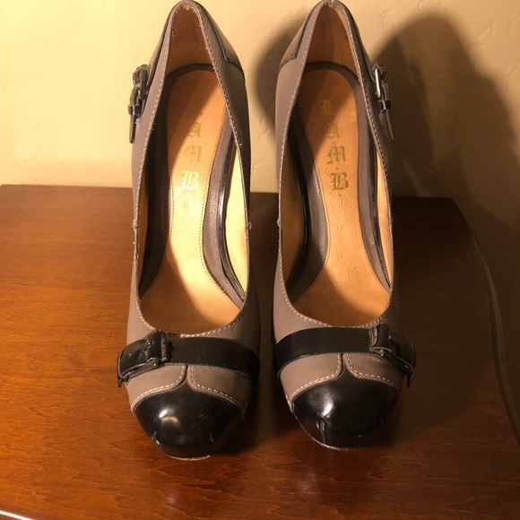 L.a.m.b grey and black Heels - Picture 6 of 8